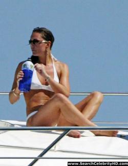 Kate middleton shows off her white hot bikini body 2/18