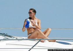 Kate middleton shows off her white hot bikini body 8/18