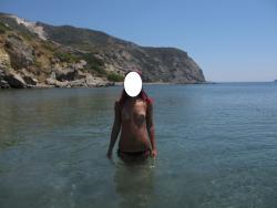 Girlfriend vacation greece 2(6 pics)