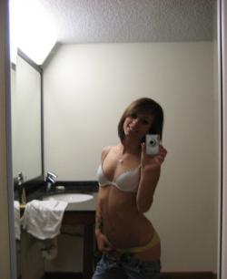 Selfshots - brunette beauty with tiny tits serie 4 3/15