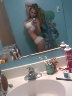 Selfshots - busty blonde in bathroom 2/36