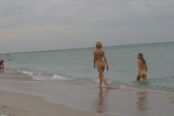 Teens on the beach - 04  39/50