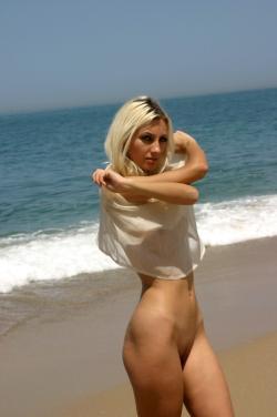 Sexy beach girls - nude - 26 - part 1 9/32