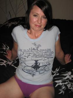 Sucking brunette girl 60/93