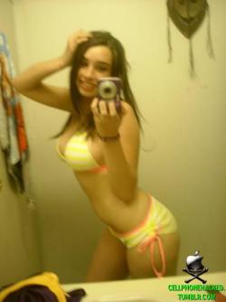 A busty teen bombshell took some sexy selfpics  62/65