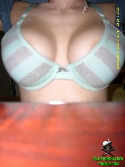 A busty teen bombshell took some sexy selfpics  64/65
