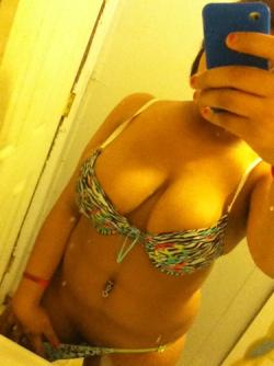 Big tits latina whore 15/57