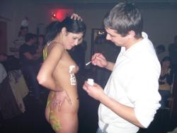 Party girls - valentine striptease and bodypainting 70/73
