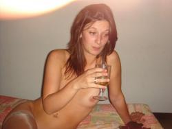 Brunette allein zu haus 374/382