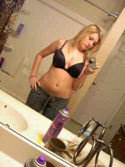 Selfshots - blonde pussy 28/134