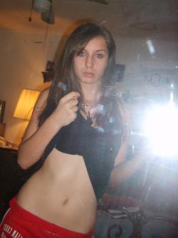 Selfshots - amateur girl 23/56