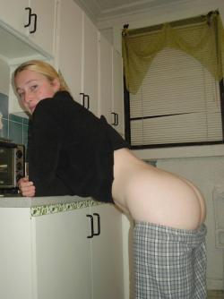 Girlfriend with sexy ass 211/222