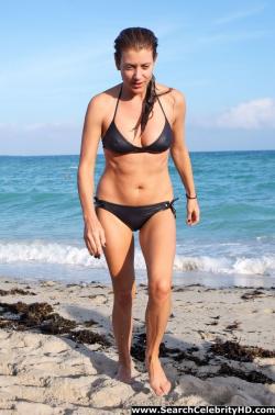 Kate walsh bikini pokies - celebrity 6/9