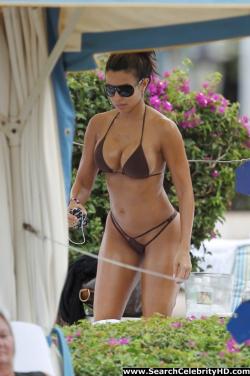 Vida guerra - bikini candids in maui - celebrity 7/10