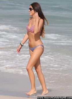 Claudia romani - bikini candids in miami - celebrity 12/16