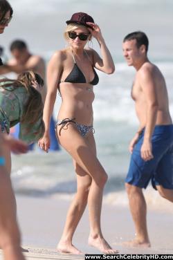 Ashlee simpson - bikini candids in hawaii 5/8