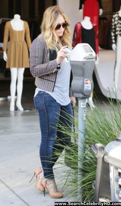 Hilary duff - out and about shopping candids in beverly hills - celebrity 9/54