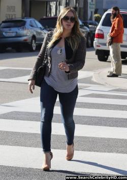 Hilary duff - out and about shopping candids in beverly hills - celebrity 18/54