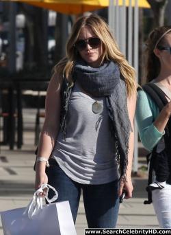 Hilary duff - out and about shopping candids in beverly hills - celebrity 36/54