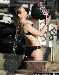 Helen hunt still looks pretty good in a bikini - celebrity 34/53