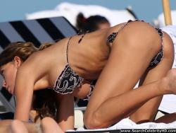 Claudia galanti topless bikini candids on beach in miami - celebrity 14/61