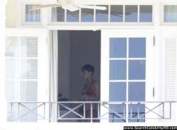 Rihanna naked ass and topless boobs candids through her balcony window - celebrity 6/40