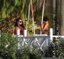 Rihanna naked ass and topless boobs candids through her balcony window - celebrity 26/40
