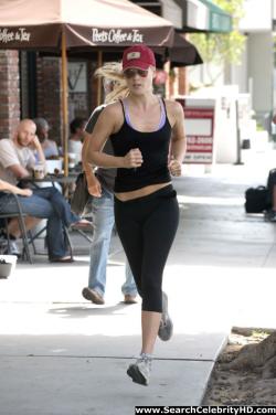 Ali larter - jogging candids in west hollywood - celebrity 14/14