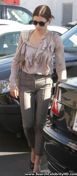 Jessica biel at m cafe in hollywood - celebrity 17/17