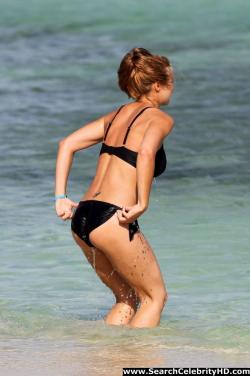 Gemma atkinson - bikini candids in aruba - celebrity 5/22