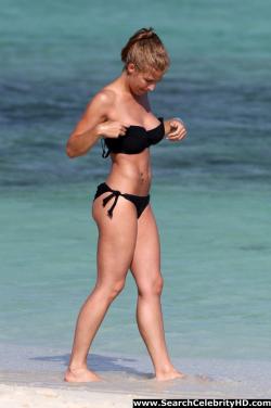 Gemma atkinson - bikini candids in aruba - celebrity 8/22