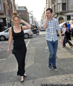 Jennifer lawrence - braless candids in london - celebrity 7/16