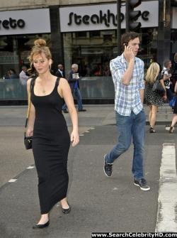 Jennifer lawrence - braless candids in london - celebrity 5/16