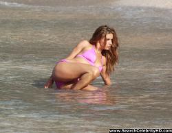 Adriana lima amazing ass and hot camel-toe - celebrity 39/65