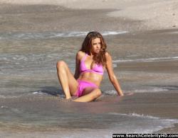 Adriana lima amazing ass and hot camel-toe - celebrity 63/65