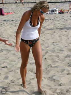 Sexy beach volleyball girls 24/41