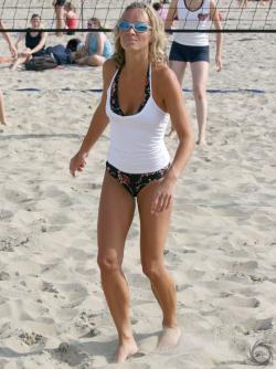 Sexy beach volleyball girls 22/41
