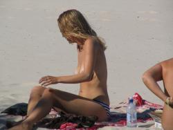 Amateur girls on beach 11 3/54