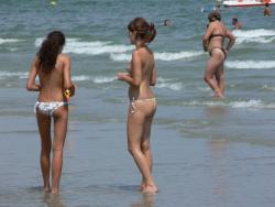 Amateur girls on beach 10 6/61