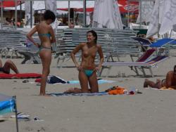 Amateur girls on beach 10 8/61
