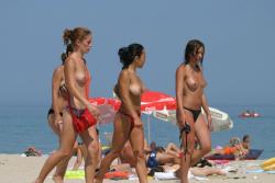 Amateur girls on beach 40 11/121
