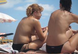 Amateur girls on beach 29 38/72