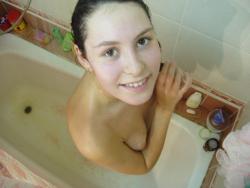 Naked amateur babe 18 9/125