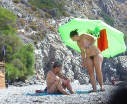 Amateur girls on beach 18 50/60