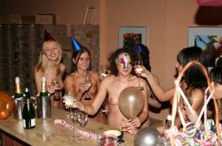 Amateur naked party 203/516