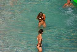 Amateur girls on beach 37 30/50