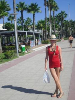 Nice blonde hot vacation beach pix 9/148