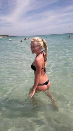Nice blonde hot vacation beach pix 106/148