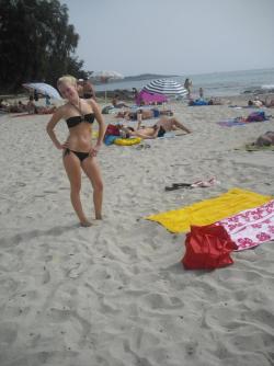 Nice blonde hot vacation beach pix 141/148
