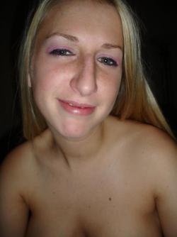 Horny amateur blonde 40 100/125